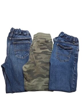 Bundle Of Boys Blue Jeans And Camo Joggers Size 10